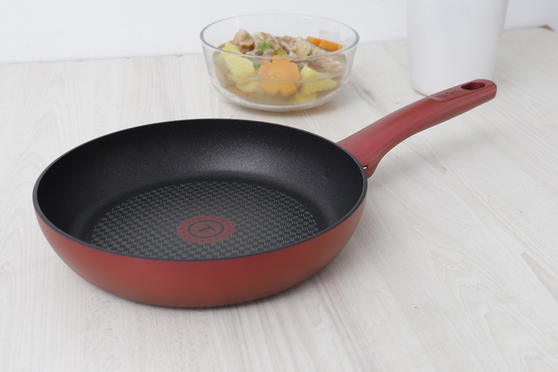 Chao-chien-Tefal-Character-C6820472-24cm-37